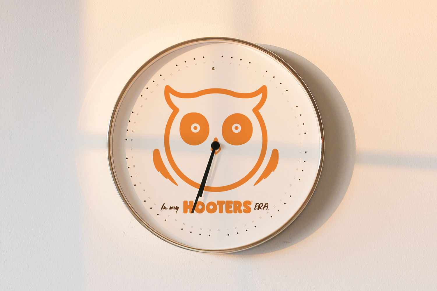 In my Hooters Era minimalistic clock